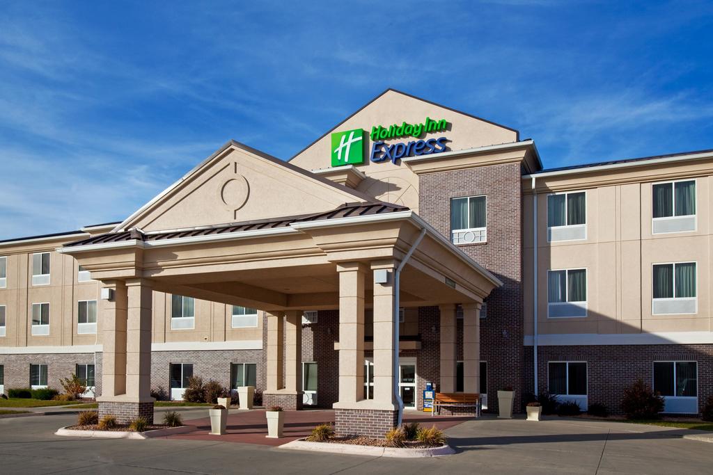 Holiday Inn Express Suites Ankeny