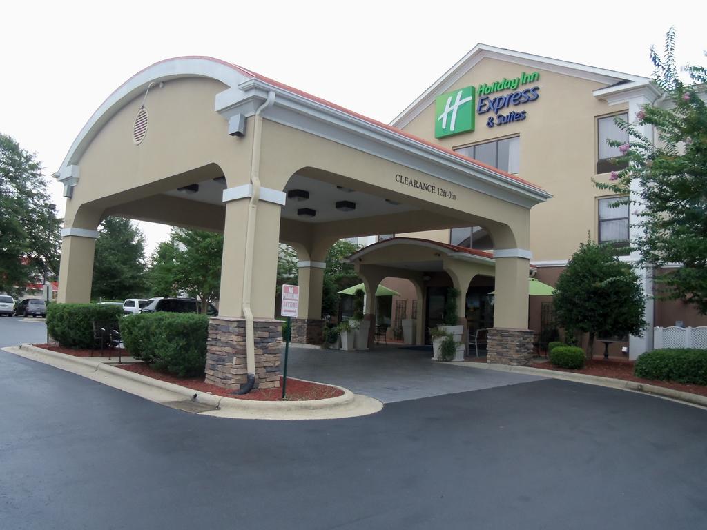 Holiday Inn Express Suites Sanford