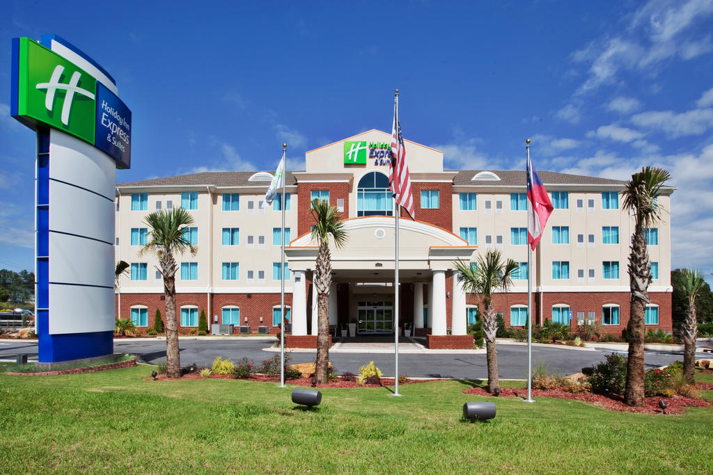 Holiday Inn Express Suites Conyers