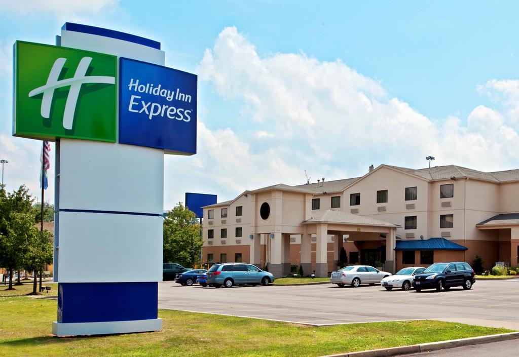 Holiday Inn Express Hotel Pittsburgh-North-Harmarville