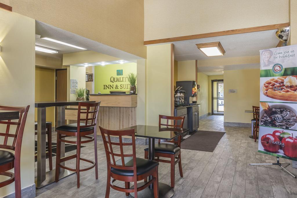 Quality Inn and Suites Pittsbur