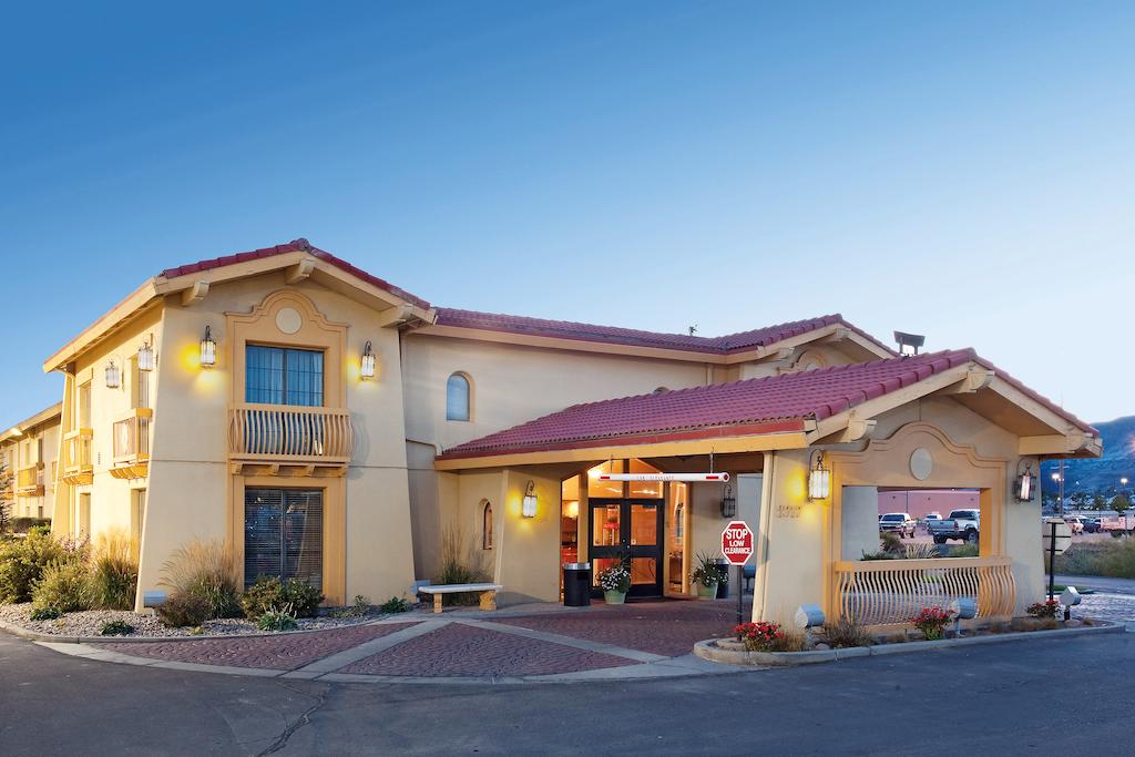 Baymont Inn and Suites Rock Springs