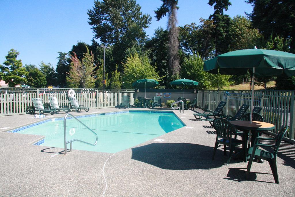 Baymont Inn and Suites Kirkland