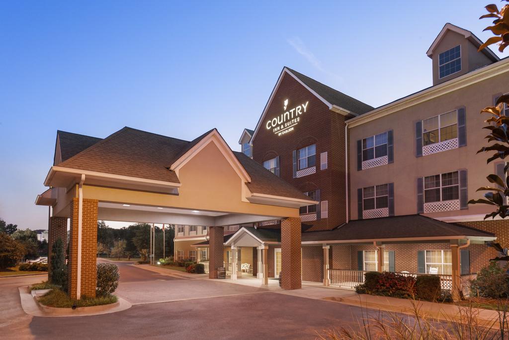 Country Inn and Suites Fairburn