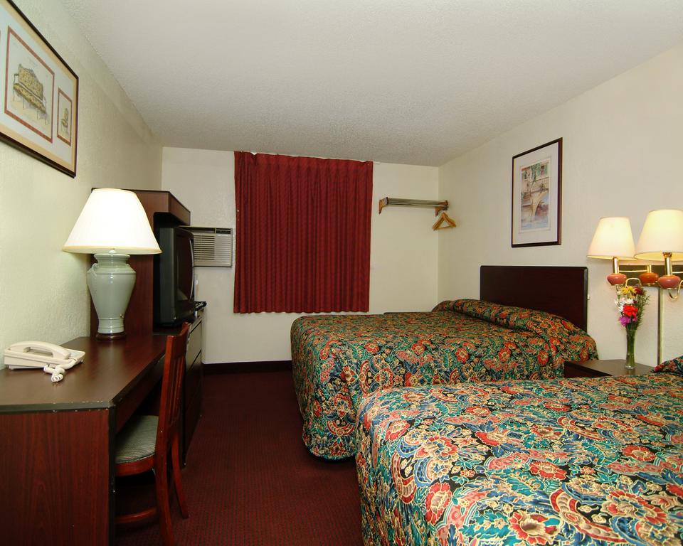 Rodeway Inn Farmington