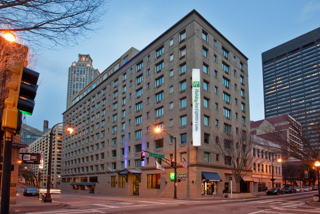 Holiday Inn Express and Suites Downtown