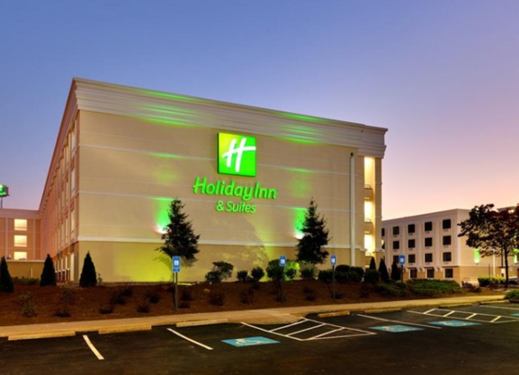 Holiday Inn Hotel Suites Atlanta Airport-North