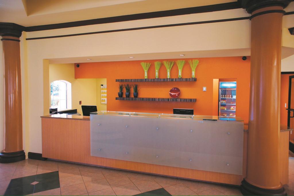 La Quinta Inn and Suites Atlanta Paces Ferry-Vinings