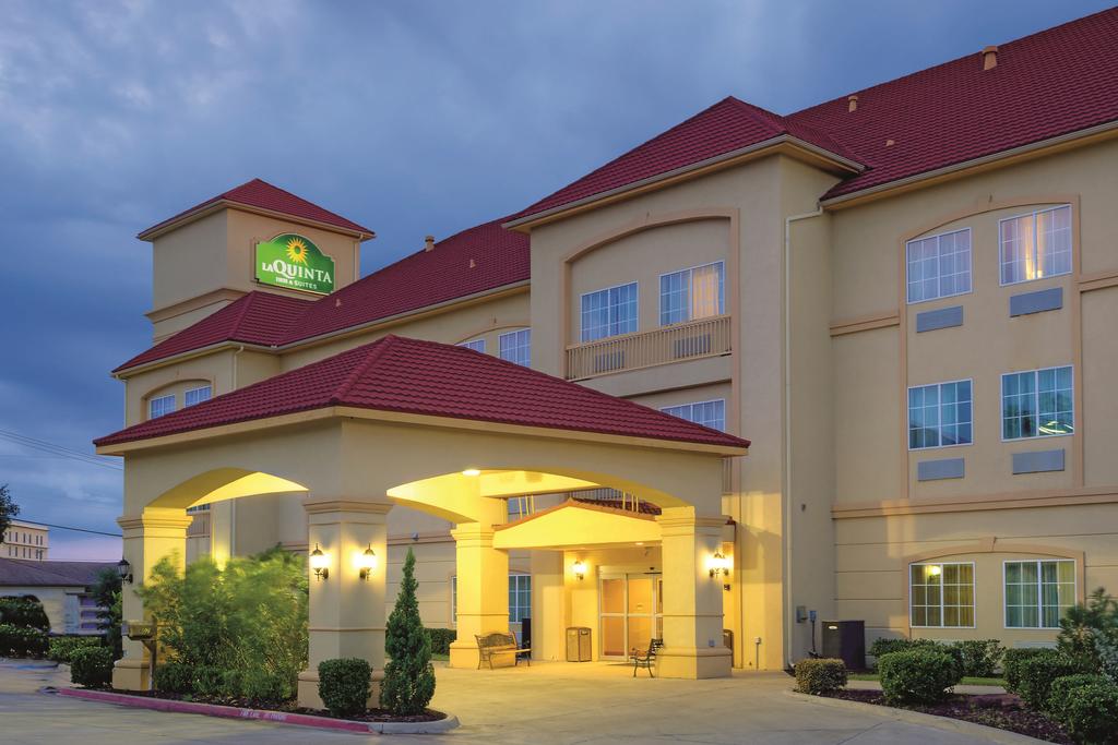 La Quinta Inn and Suites Cleburne