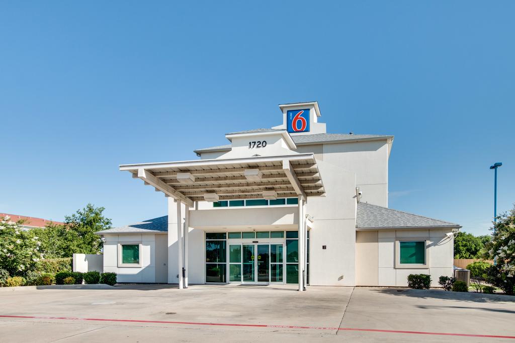 Motel 6 Cleburne