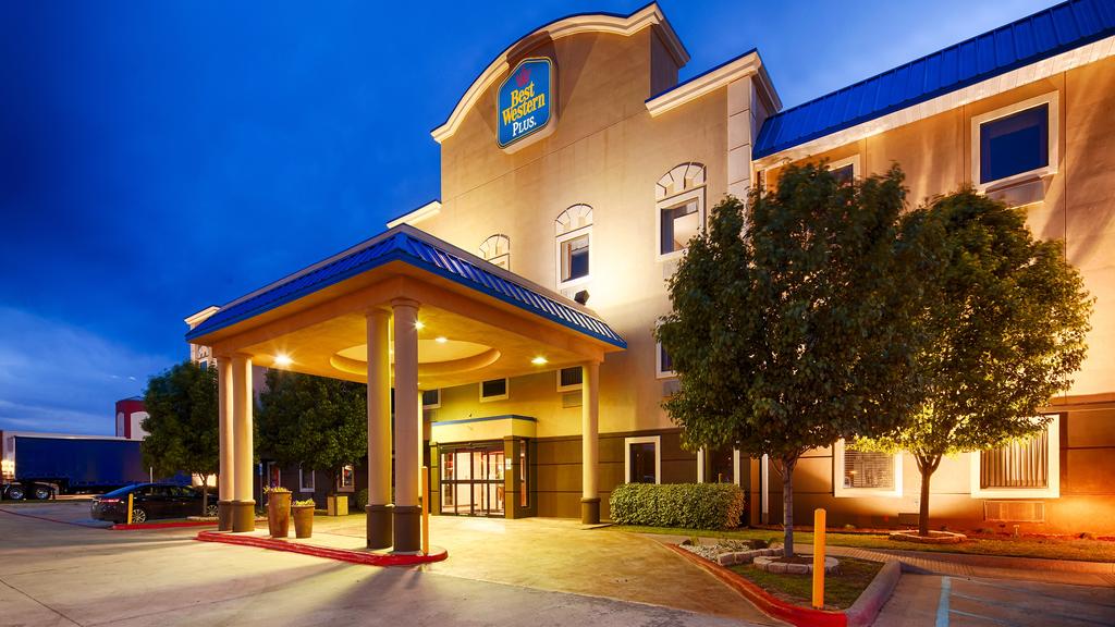 BEST WESTERN PLUS University Inn and Suites