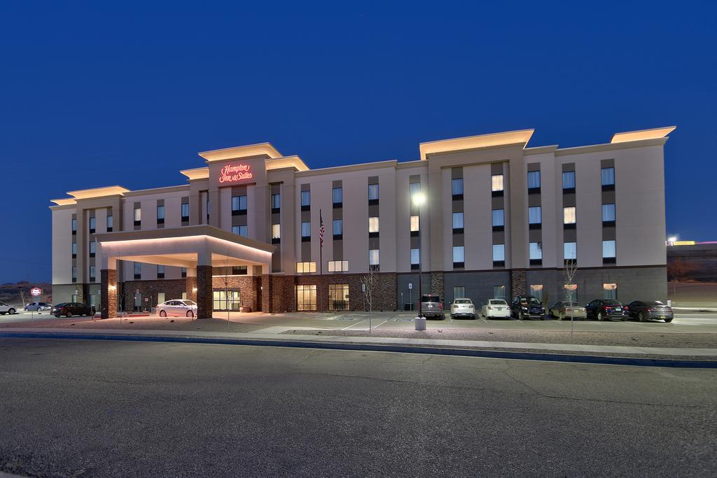 Hampton Inn and Suites Albuquerque Airport