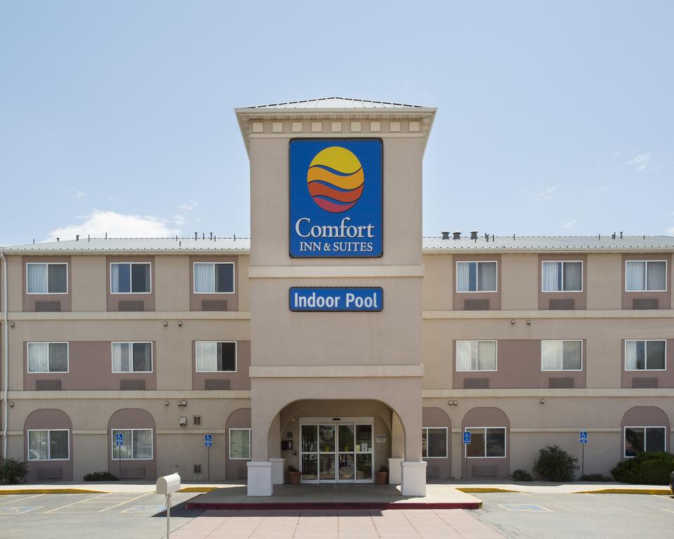 Comfort Inn and Suites North