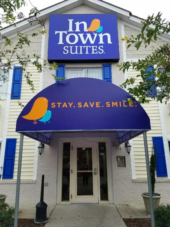 HomeTown Suites Greenville