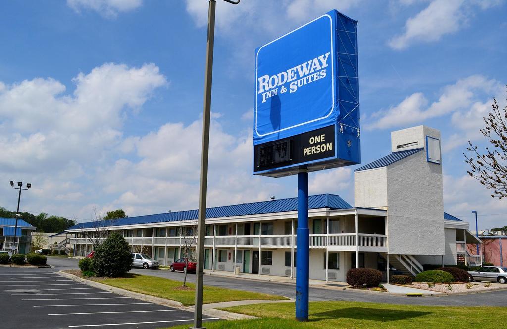 Rodeway Inn and Suites