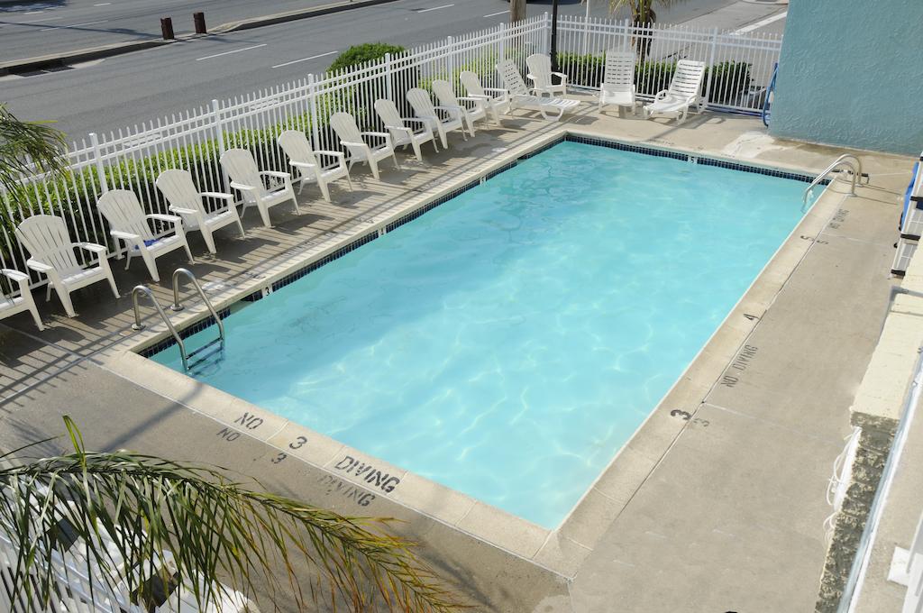 Coastal Palms Inn and Suites