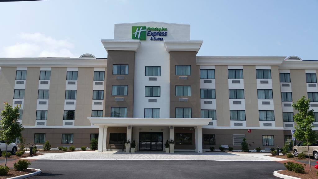 Holiday Inn Express Suites West Ocean City