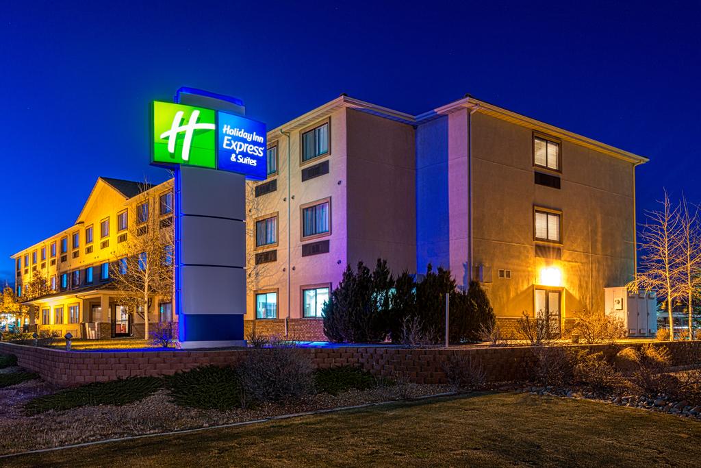 Holiday Inn Express Suites Alamosa