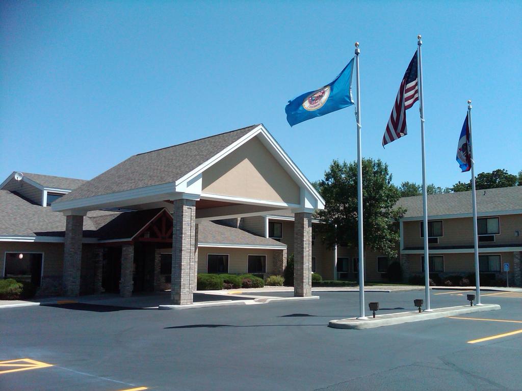 Baymont Inn and Suites Owatonna