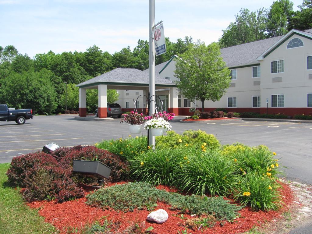 Dollingers Inn and Suites