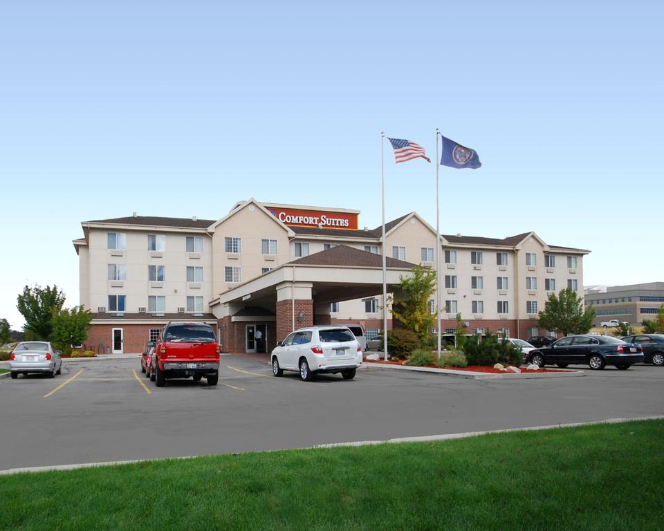 Comfort Suites Airport