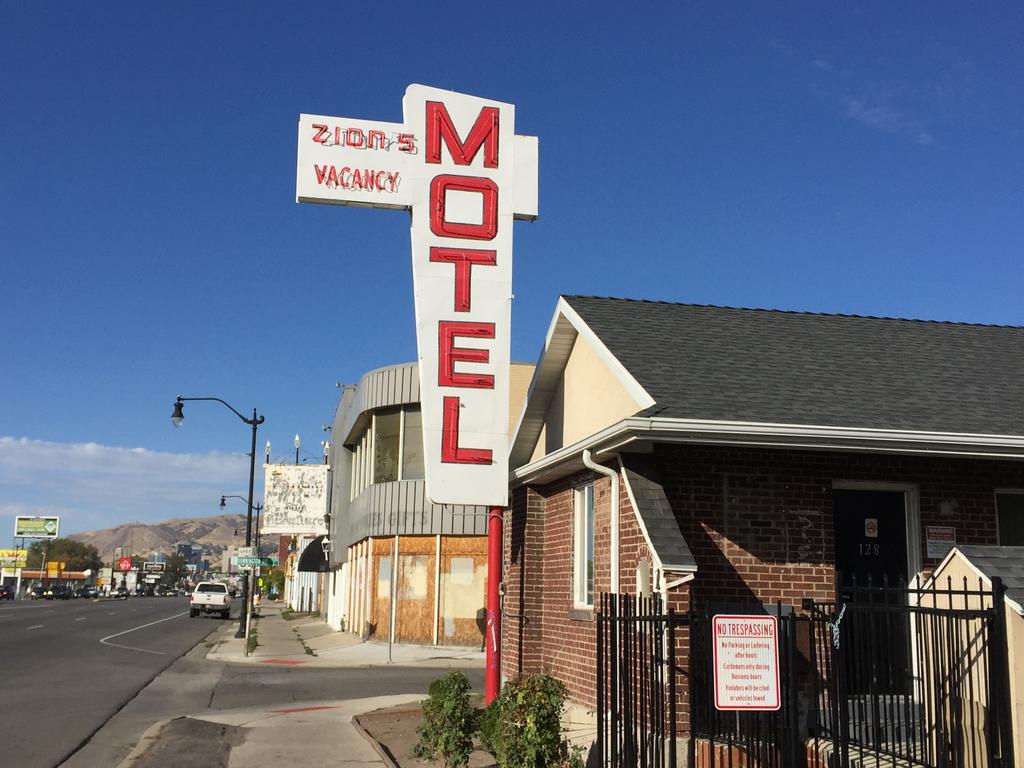 Zions Motel