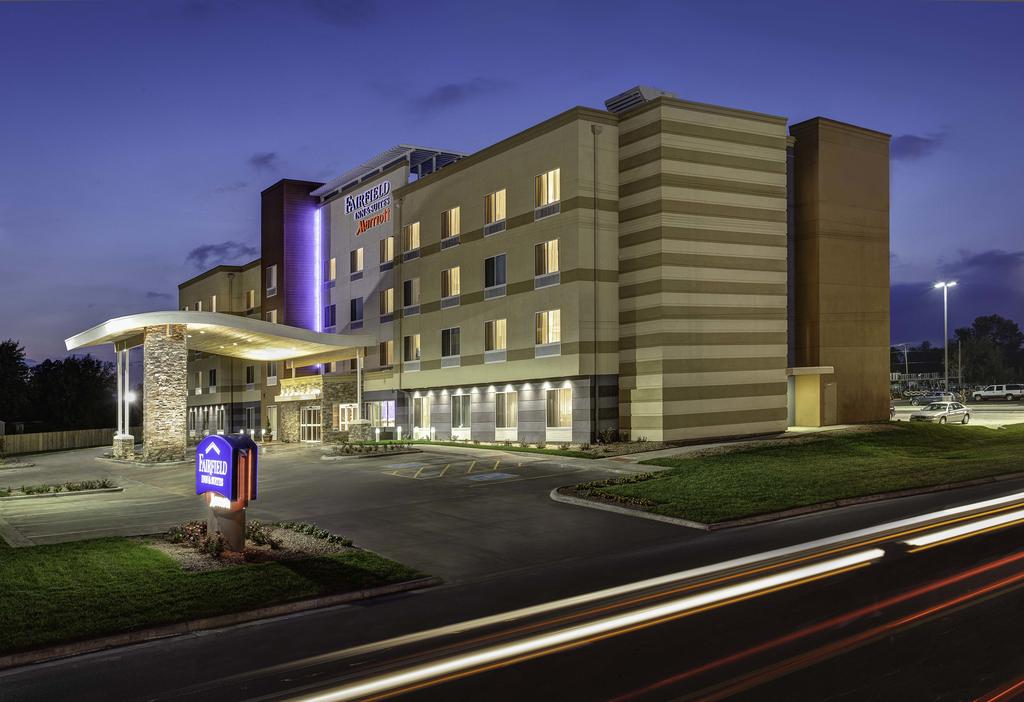 Fairfield Inn and Suites Hutchinson