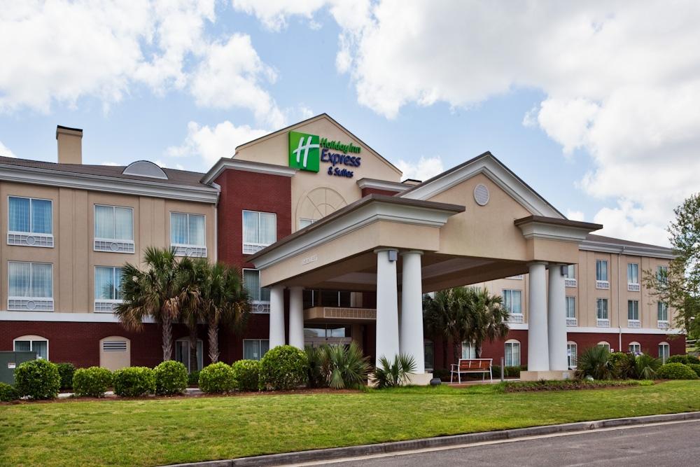 Holiday Inn Exp And Stes I-16