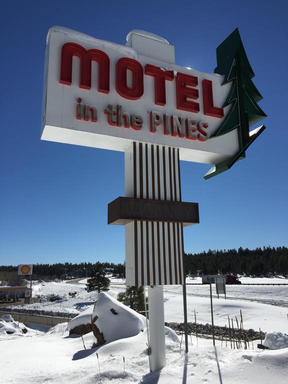 Motel in the Pine