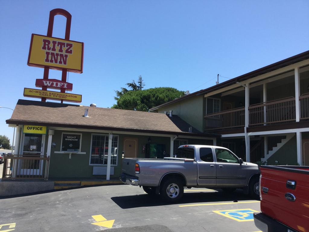 Ritz Inn