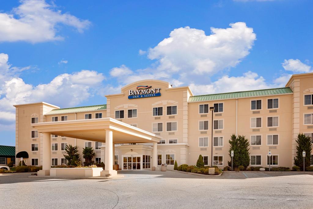 Baymont Inn and Suites Grand Rapids-SW Byron Center