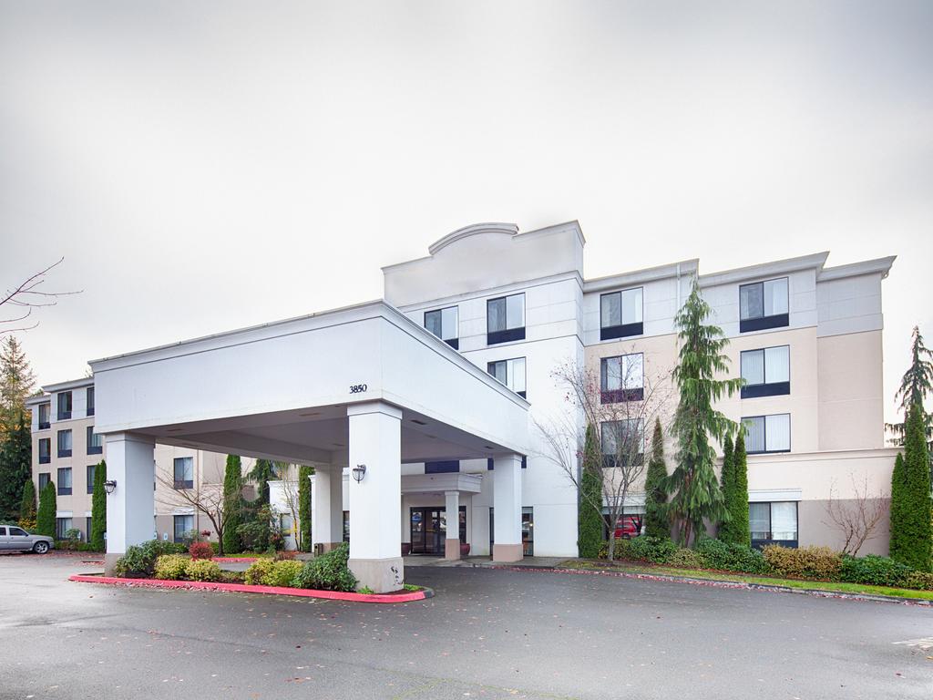 Red Lion Inn and Suites Bothell