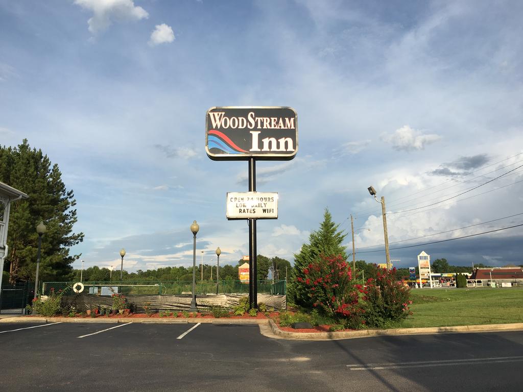 Woodstream Inn