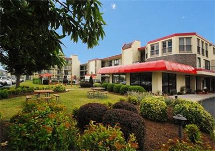 Econo Lodge and Suites Resort Rehoboth Beach