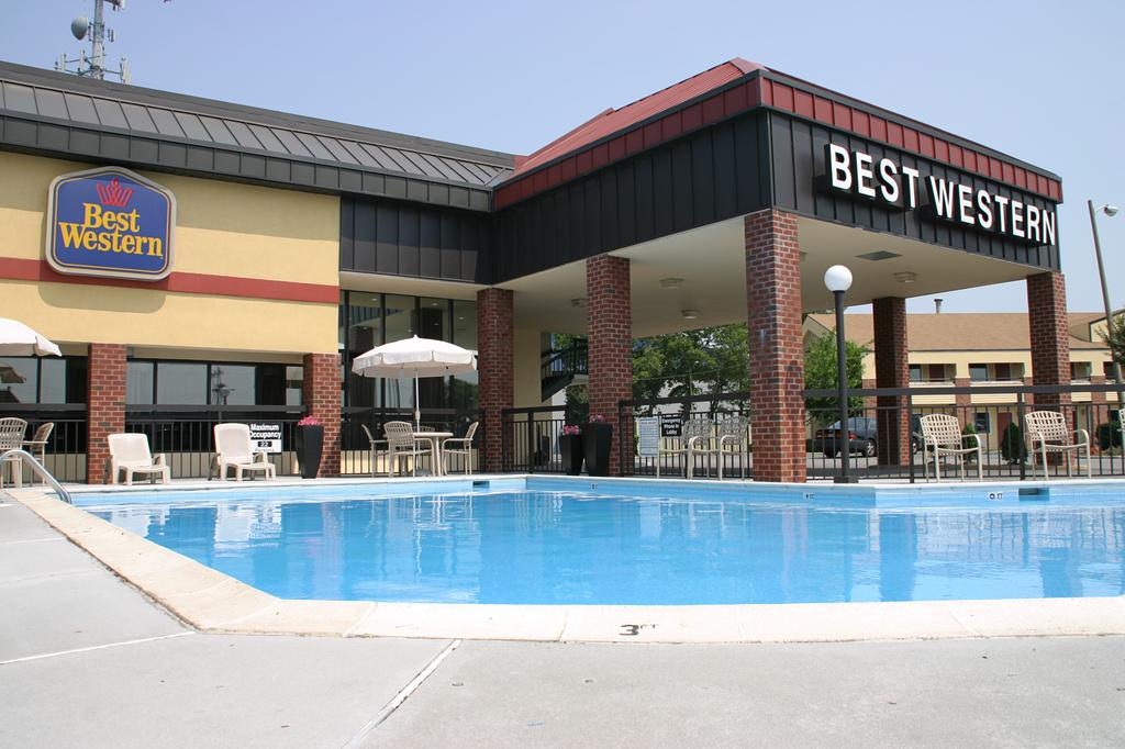 BEST WESTERN Center Inn