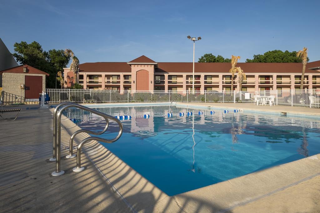 Red Roof Inn Virginia Beach - Norfolk Airport