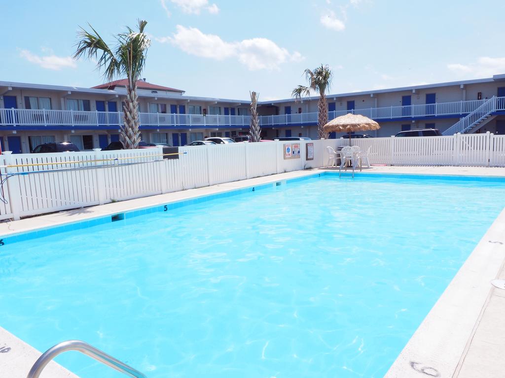 Sandpiper Inn And Suites