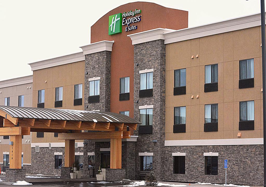 Holiday Inn Express and Suites Glendive