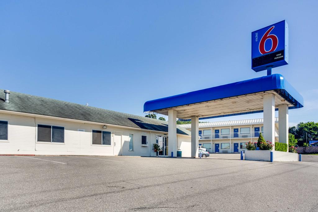 Motel 6 Fayetteville