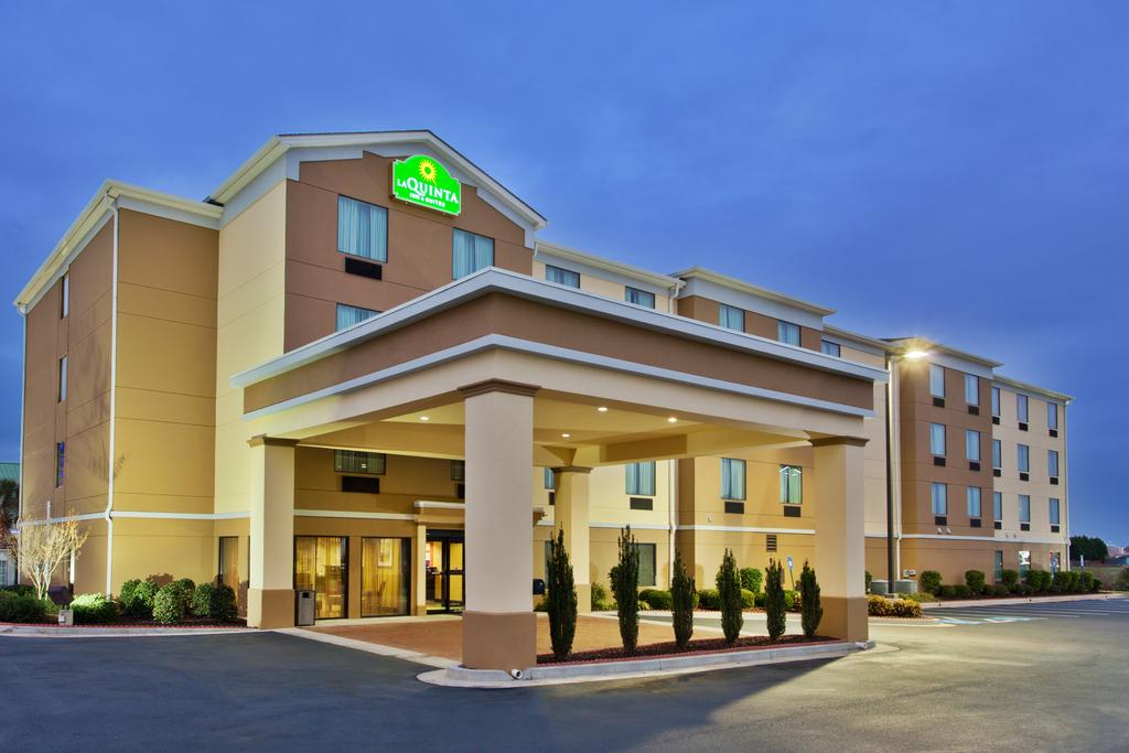 La Quinta Inn and Suites Warner Robins - Robins AFB