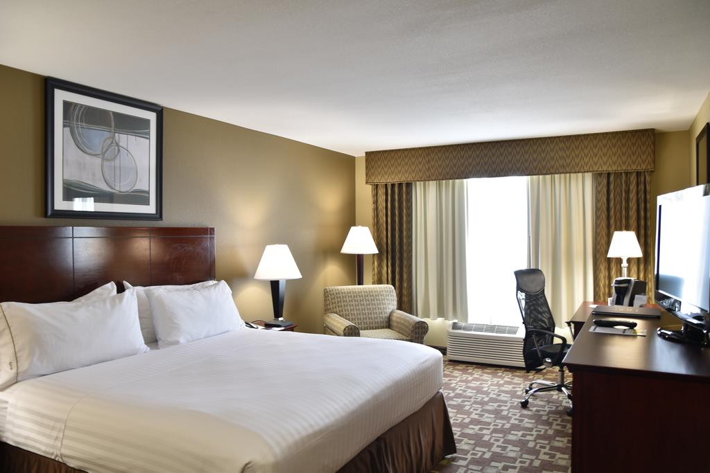 Holiday Inn Exp Stes St Charles