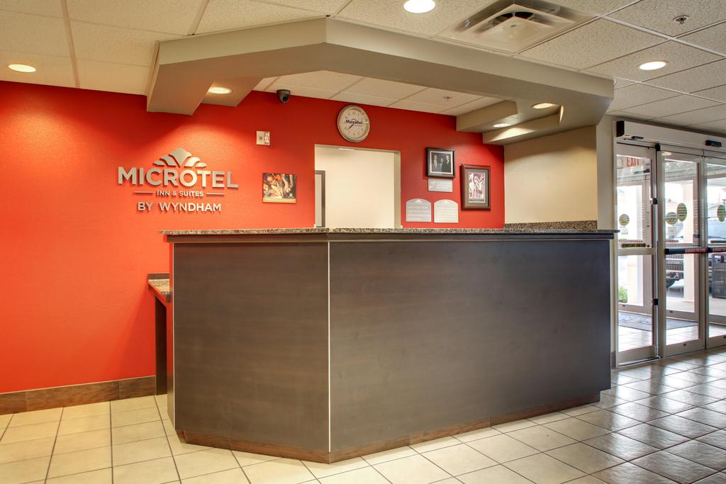 Microtel Inn and Suites by Wyndham Tuscaloosa-Near University of Alabama