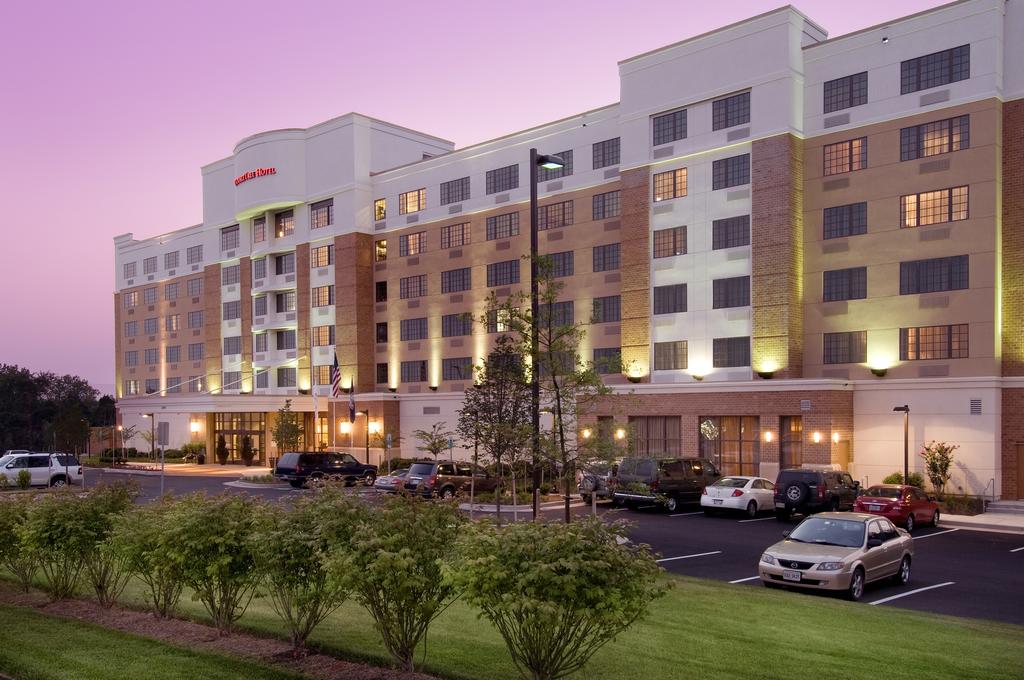 DoubleTree by Hilton Sterling - Dulles Airport