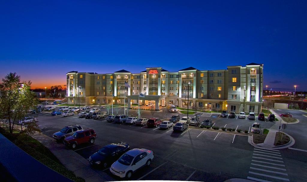 Hampton Inn and Suites Washington-Dulles Intl Airport