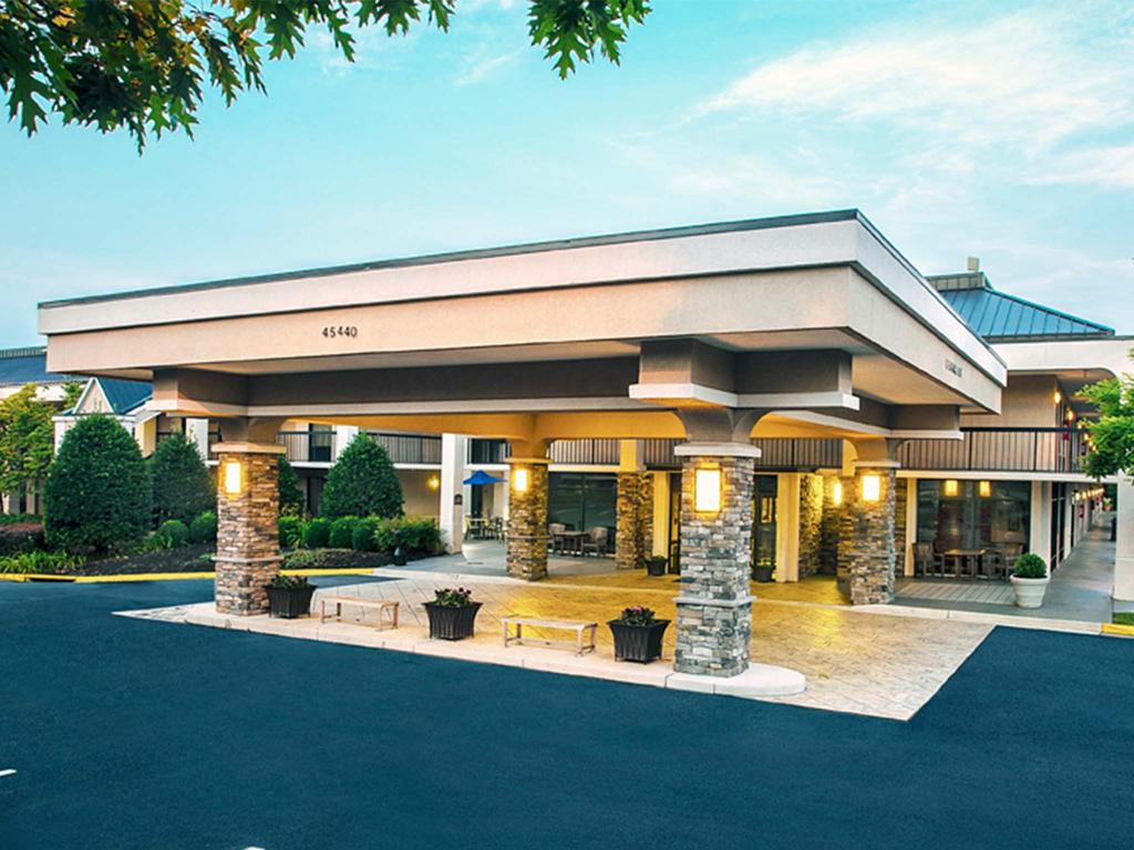 BEST WESTERN Dulles Airport Inn