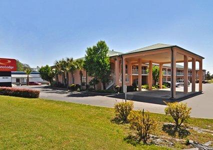 Econo Lodge Inn and Suites Albany