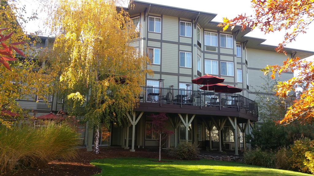 Plaza Inn and Suites - Ashland Creek