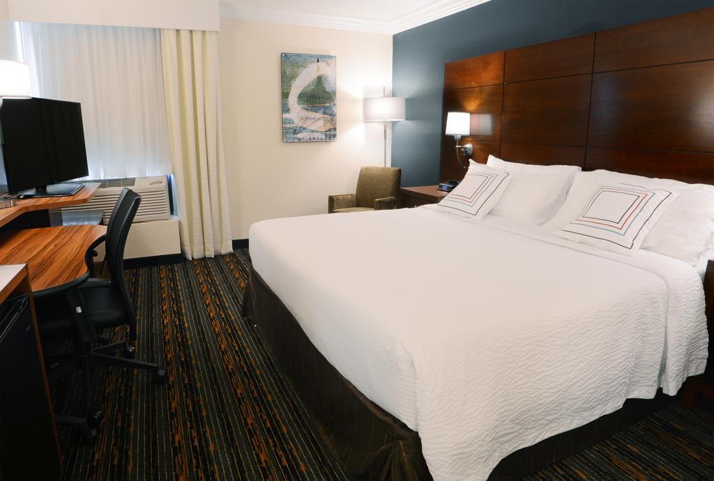 Fairfield Inn and Suites Dulles Airport HerndonReston