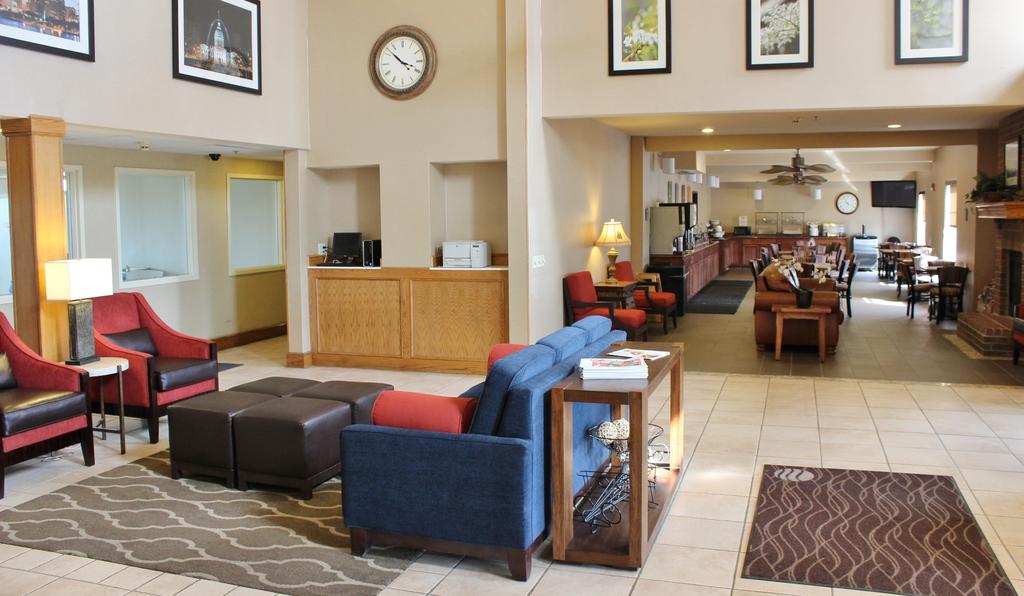 Comfort Inn and Suites St Louis - Chesterfield