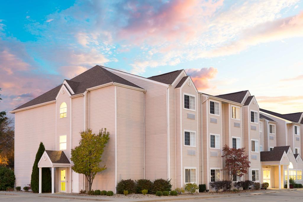 Microtel Inn and Suites by Wyndham Springfield